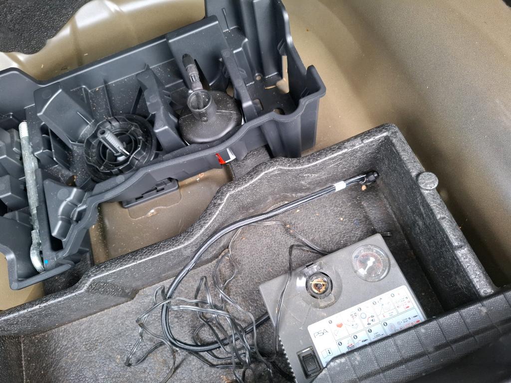 Peugeot 2008 BlueHDi 110 S&S BVM6 Allure Pack 2022