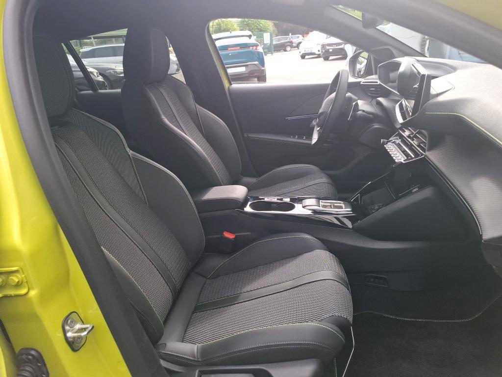 Peugeot 208 Hybrid 110 e-DCS6 GT 2025