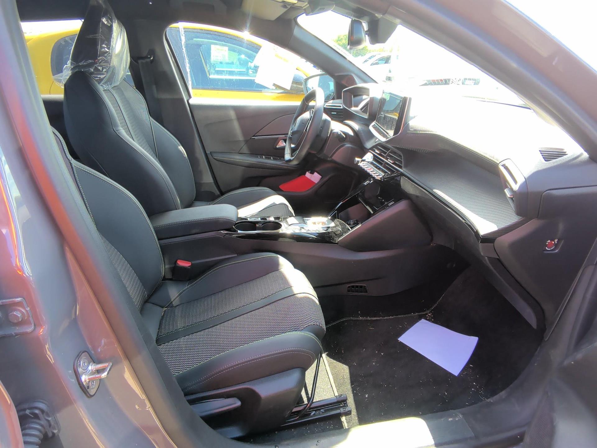 Peugeot 208 Hybrid 145 ch e-DCS6 GT 2026