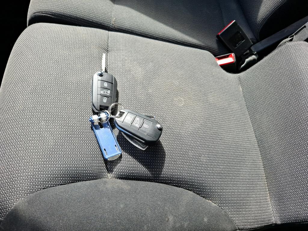 Peugeot PARTNER FOURGON STANDARD 650 KG BLUEHDI 100 S&S BVM6 ASPHALT 2022