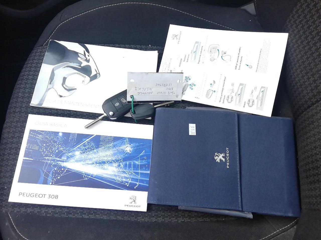 Foto Peugeot 308 8