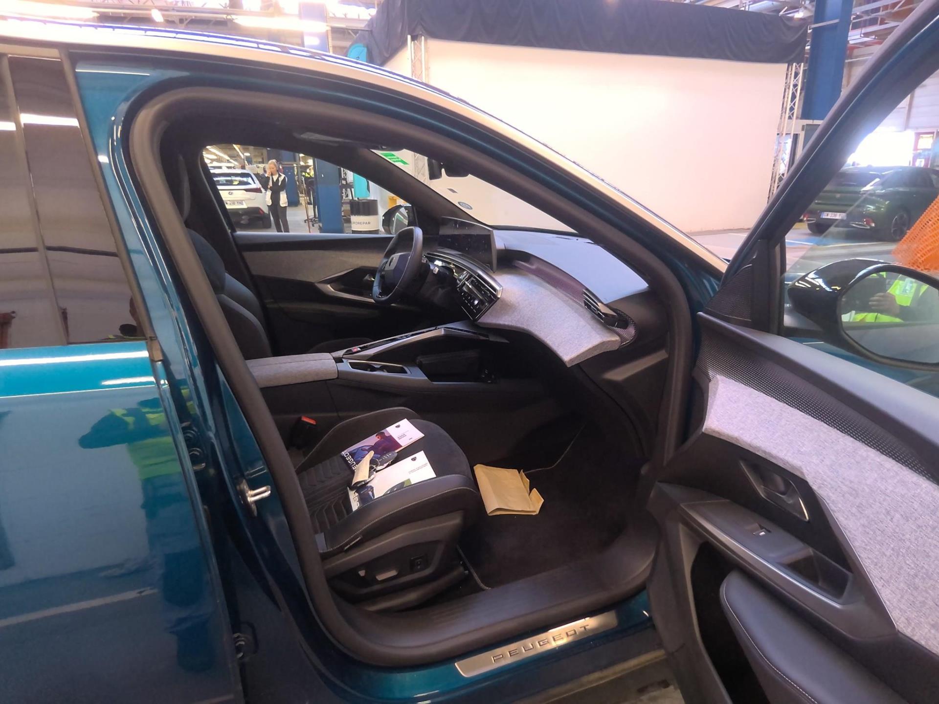 Peugeot 3008 Electrique 210 ch 73 kWh GT 2025