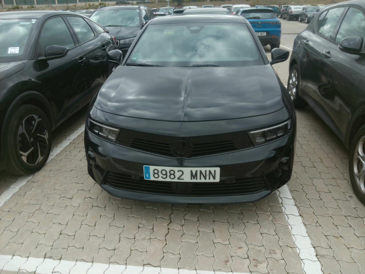 Opel Astra Astra 5P GS 1.2T XHT MT6 S/S 130 CV (96kW)