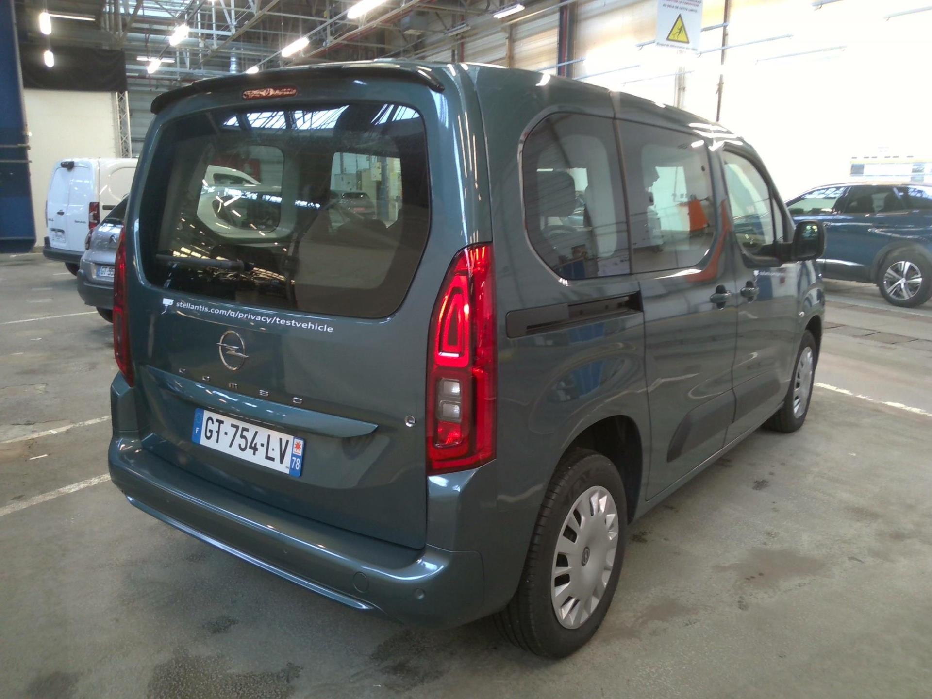 Opel E-Combo Life Taille M 136 ch 100 kW Batterie 54 kWh Elegance 2024