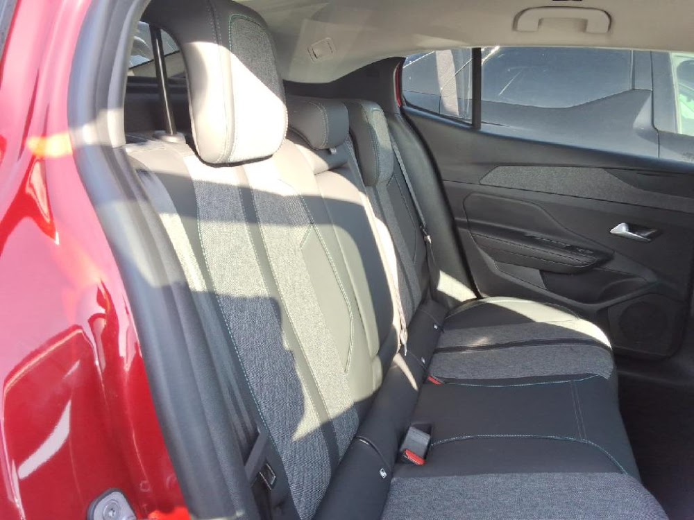 Foto Peugeot 408 12