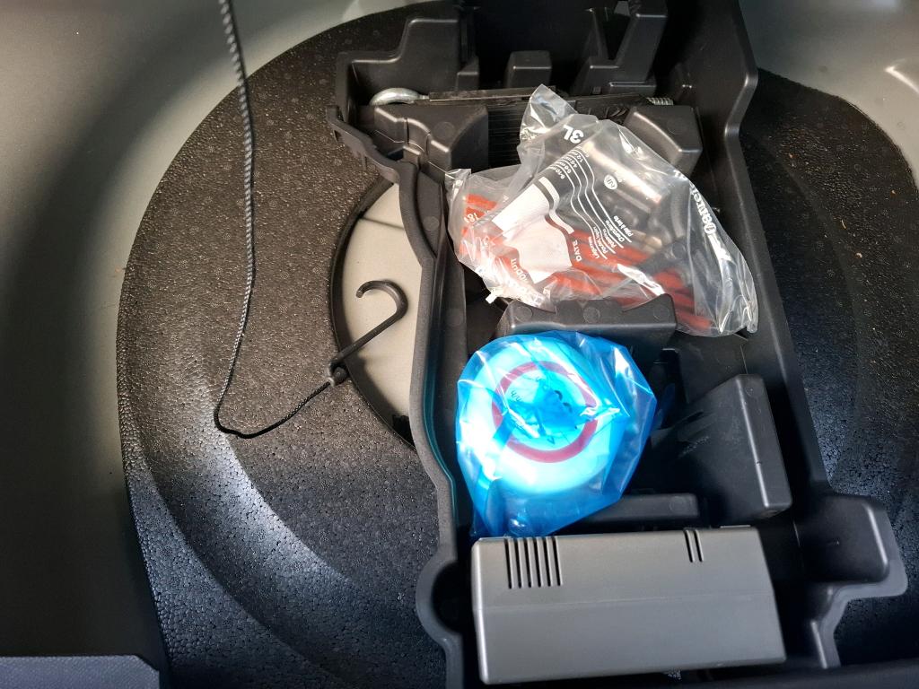 DS DS7 Crossback BlueHDi 130 EAT8 Performance Line+ 2022