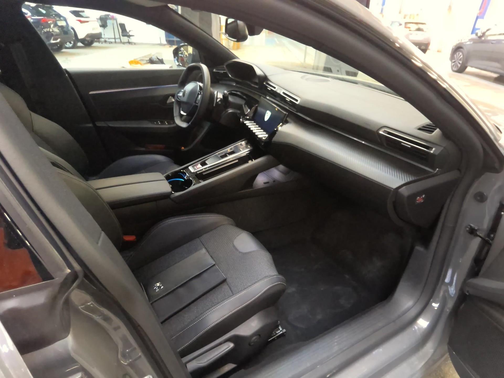 Peugeot 508 SW Hybrid 180 e-EAT8 Allure 2025