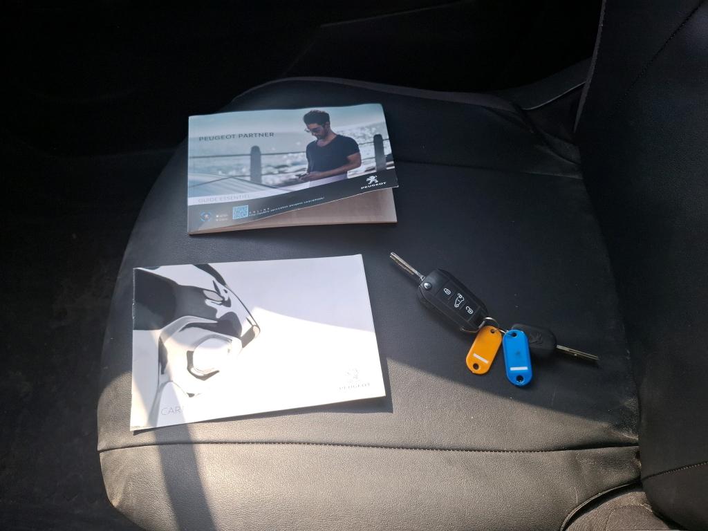 Peugeot PARTNER FOURGON STANDARD 650 KG BLUEHDI 100 S&S BVM5 PREMIUM 2019
