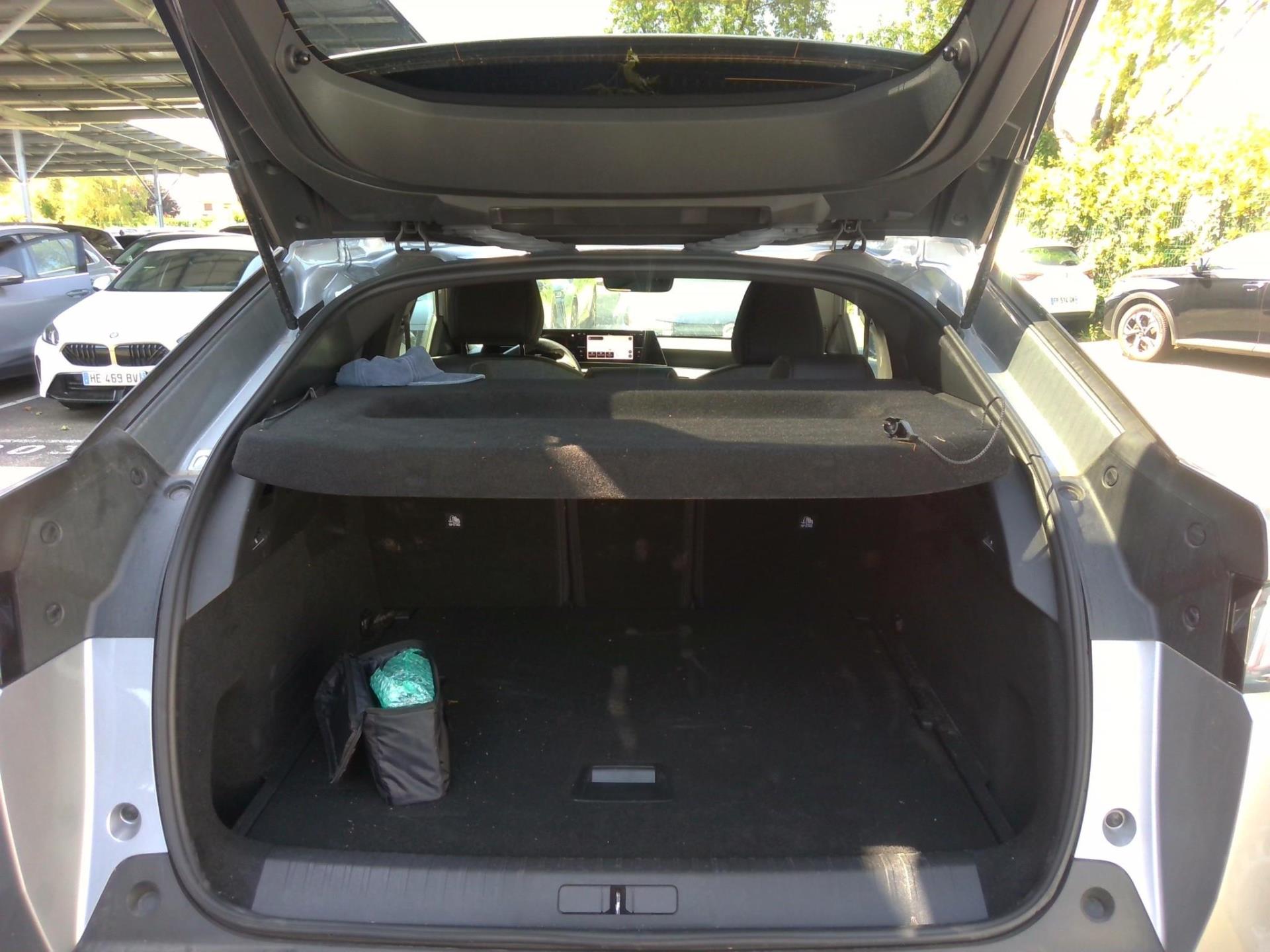 Peugeot 3008 Hybrid 145 e-DCS6 Allure 2025