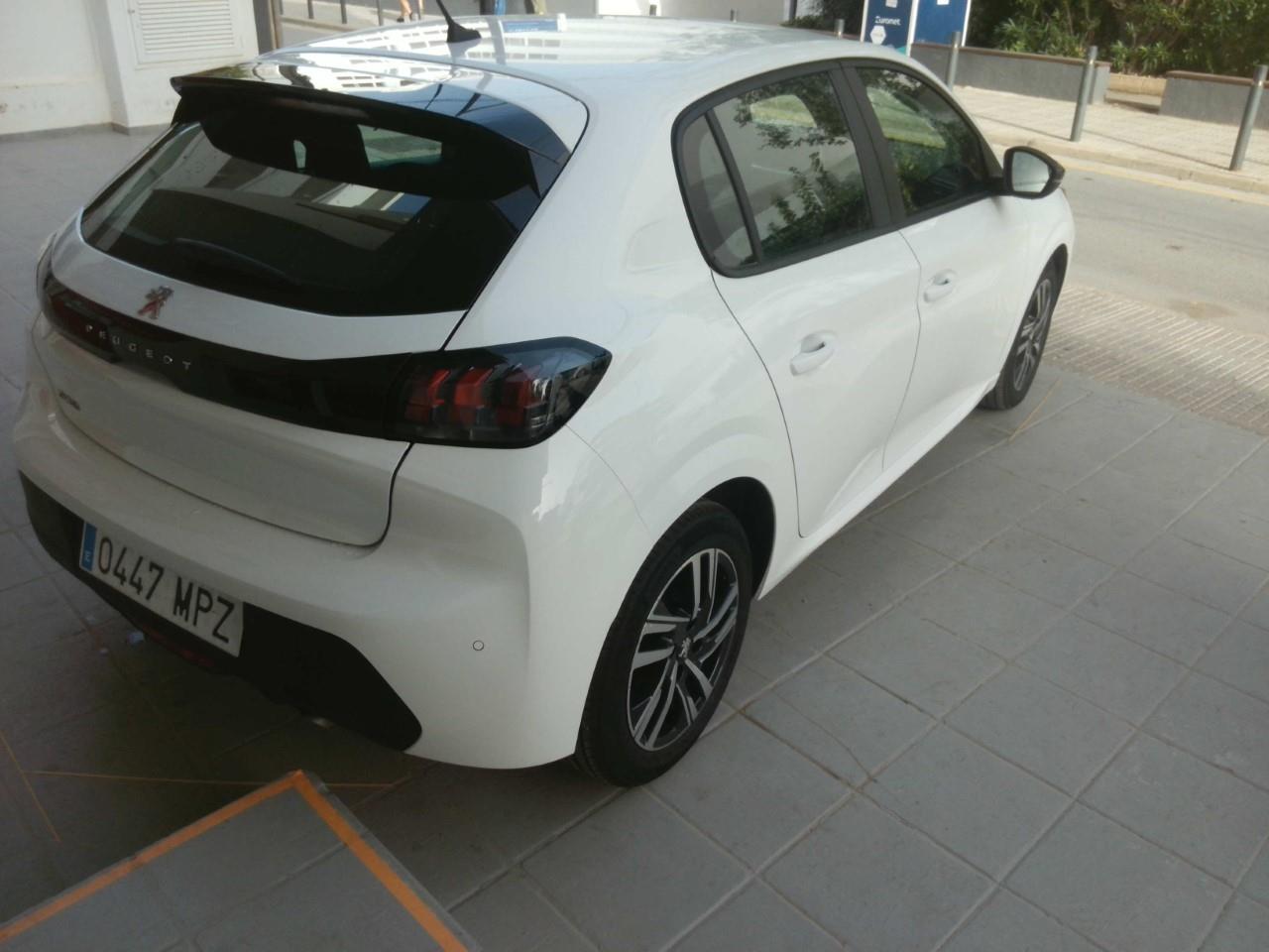 Foto Peugeot 208 4