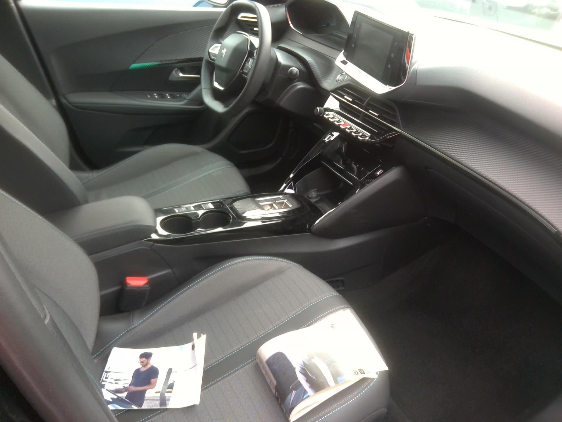 Peugeot 2008 Electrique 136 ch Allure 2023