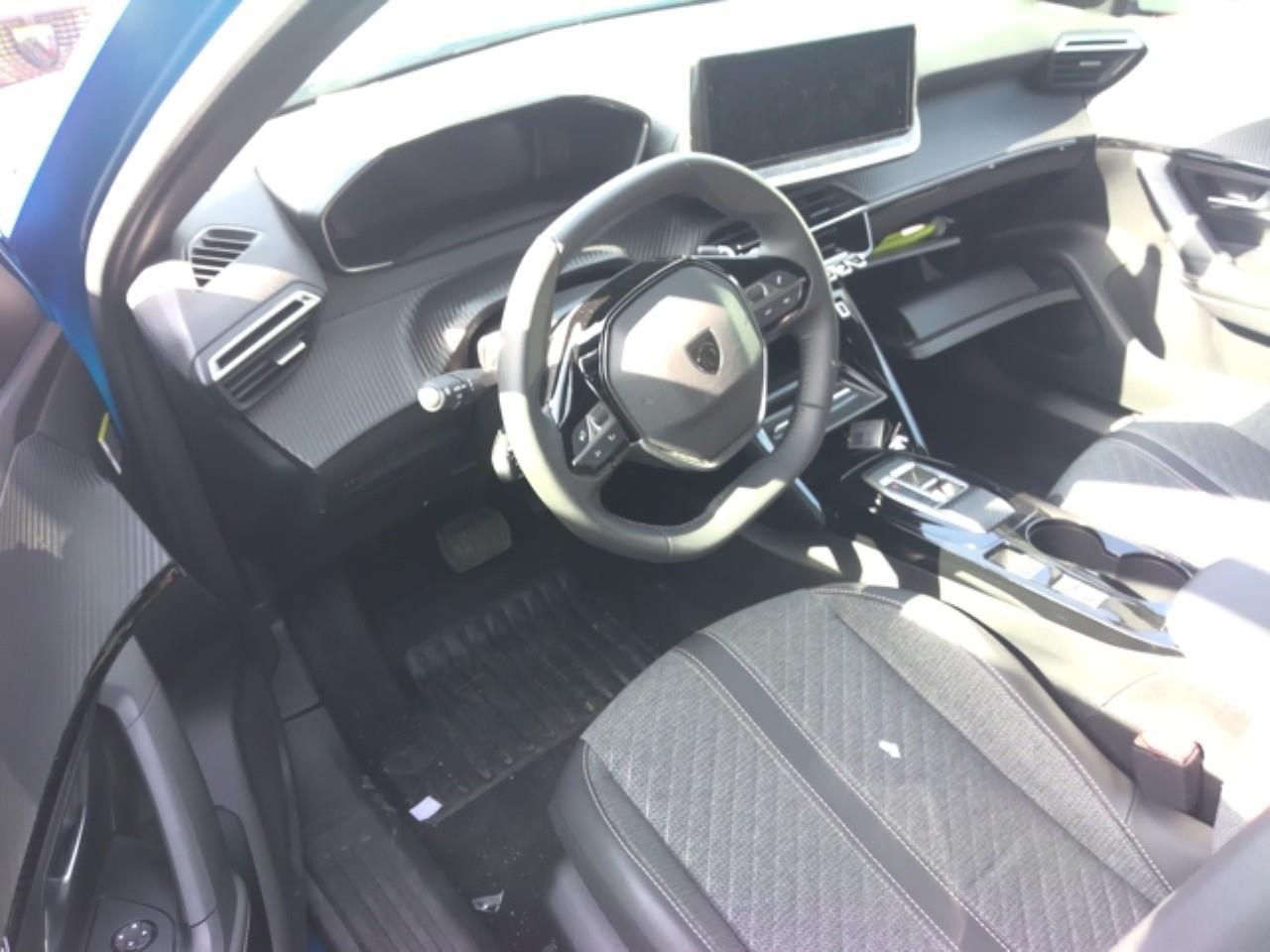 Foto Peugeot 2008 4