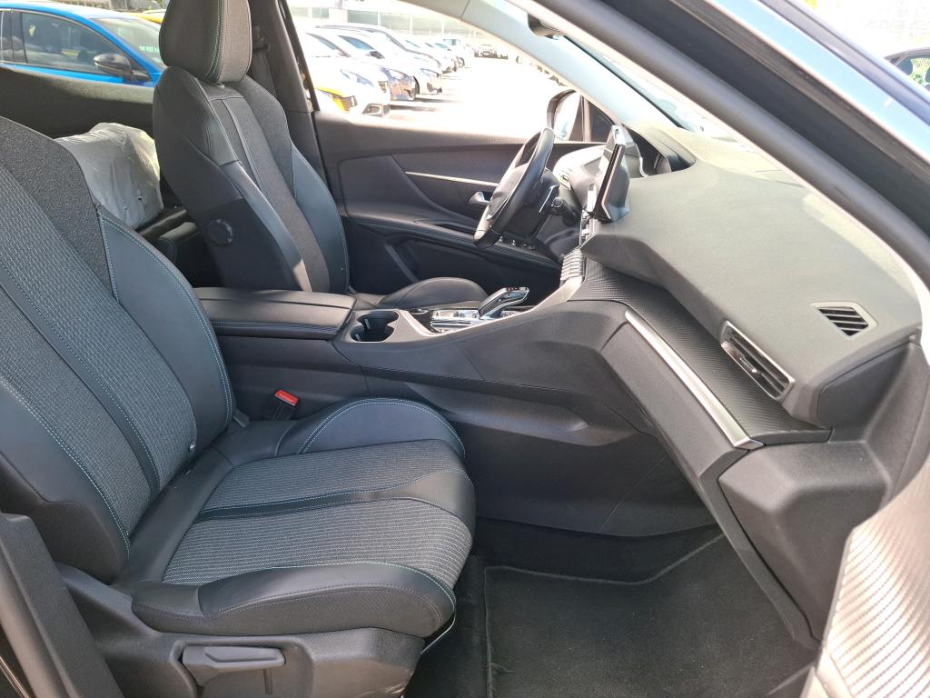 Peugeot 3008 Hybrid 225 e-EAT8 Allure 2022