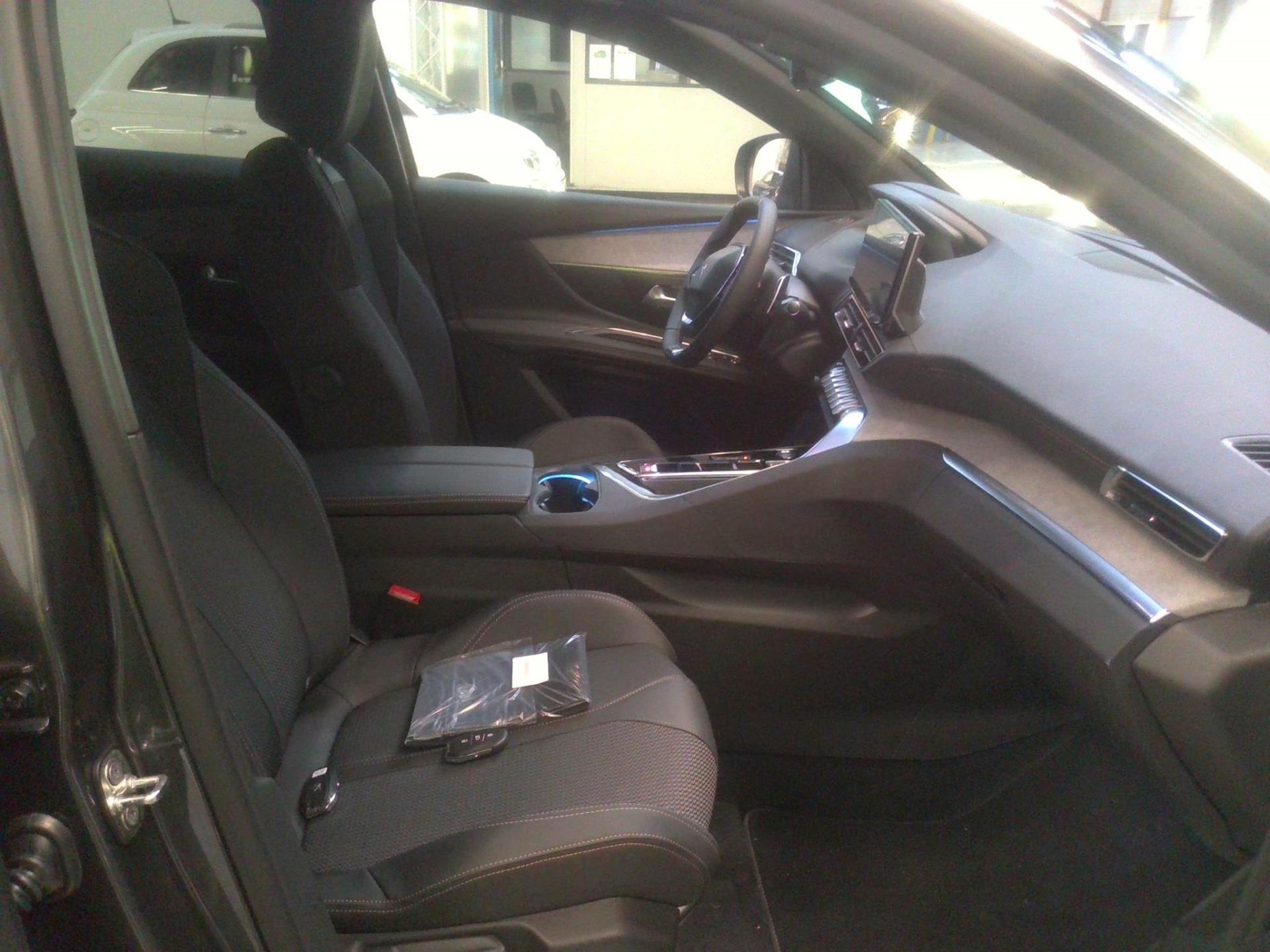 Peugeot 3008 Hybrid 225 e-EAT8 GT 2023