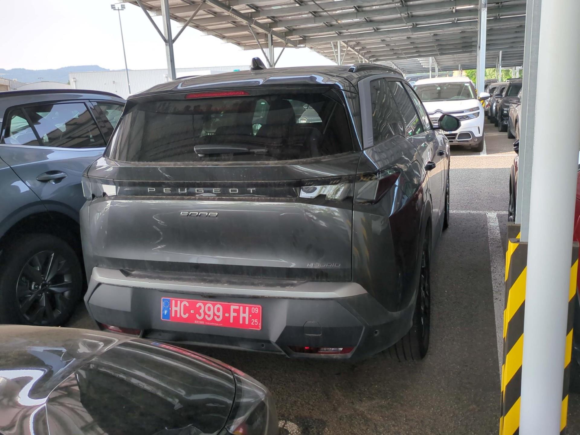 Peugeot 5008 Hybrid 136 e-DCS6 GT 2025