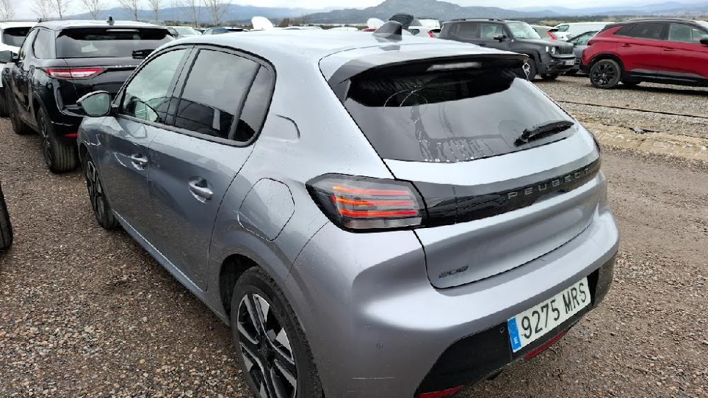 Foto Peugeot 208 6