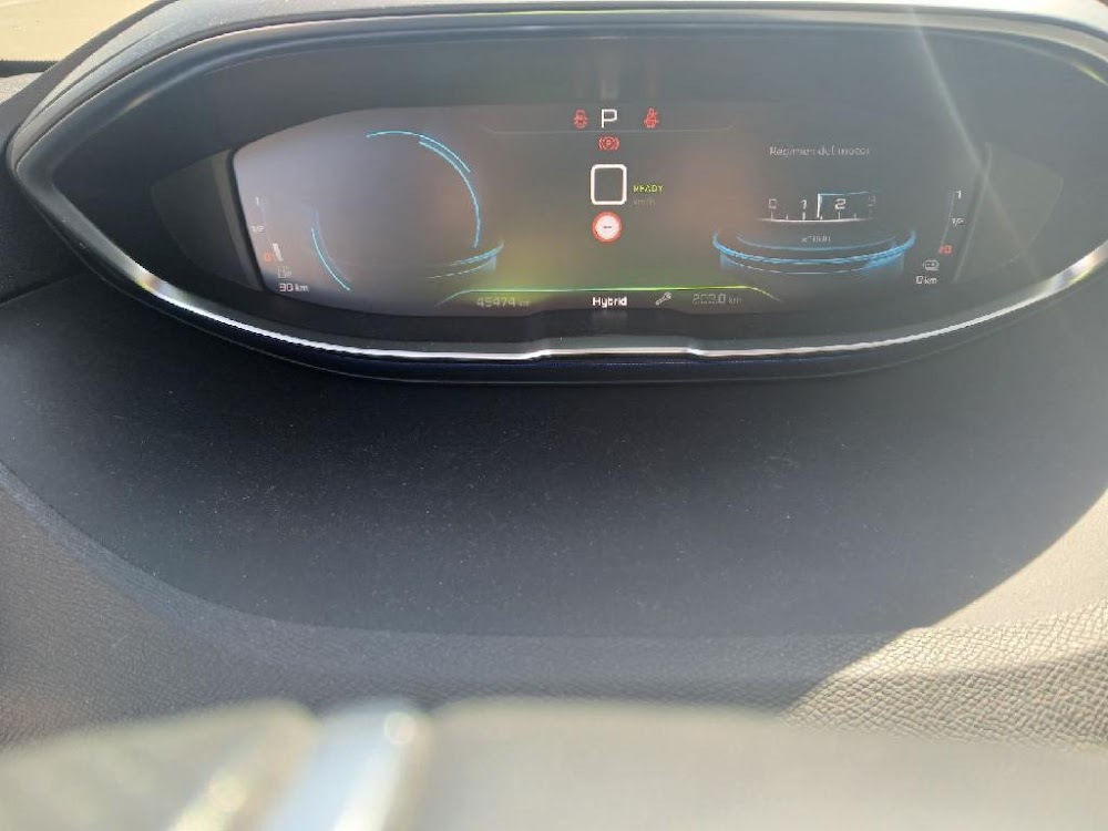 Foto Peugeot 3008 Hybrid 3