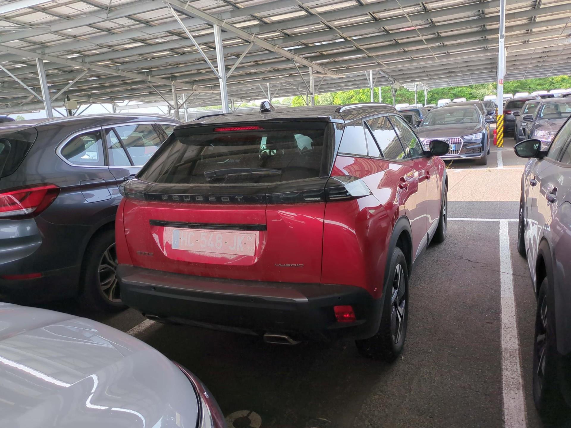 Peugeot 2008 Hybrid 136 e-DCS6 GT 2025