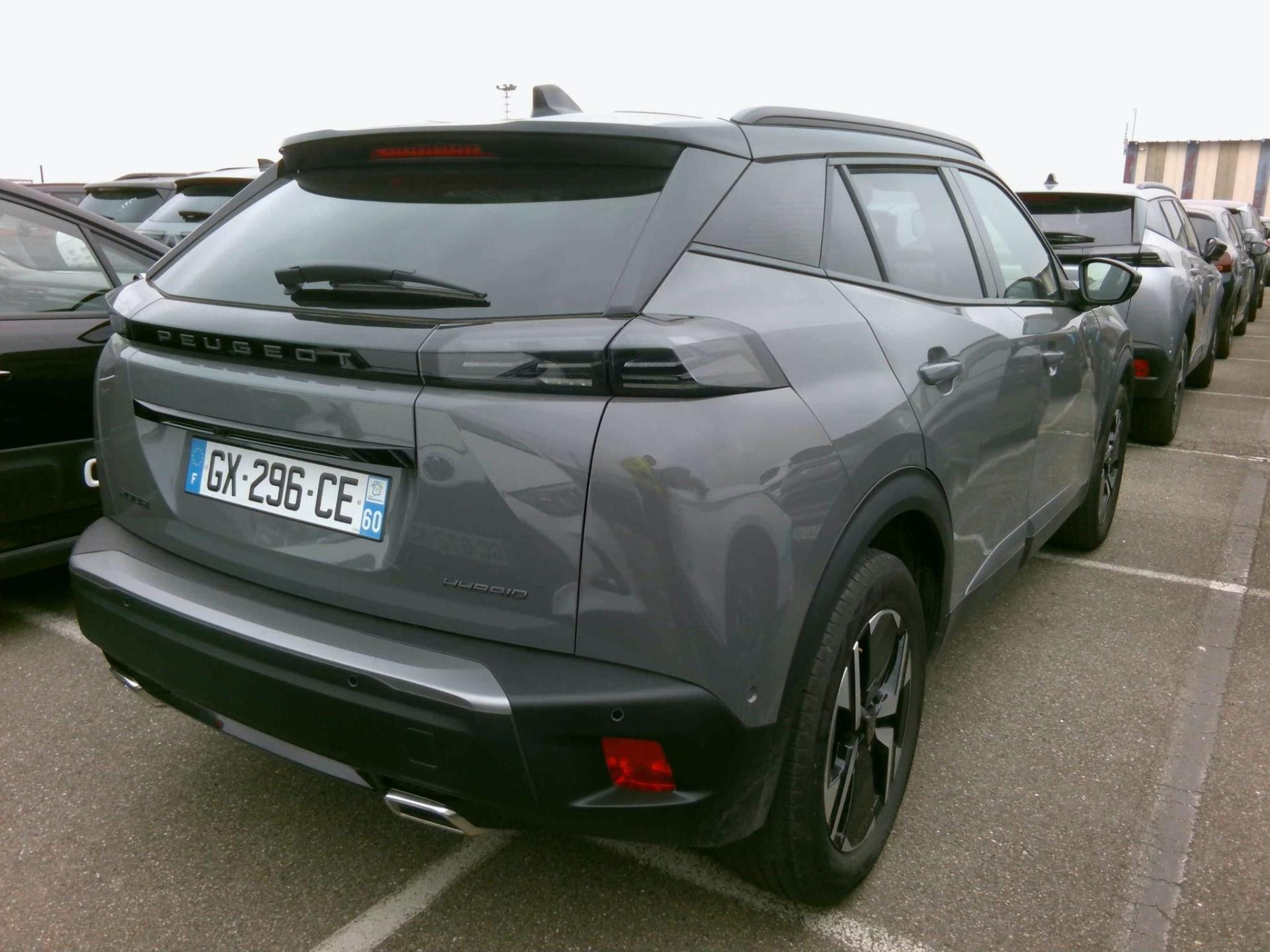 Peugeot 2008 Hybrid 136 e-DCS6 GT 2024