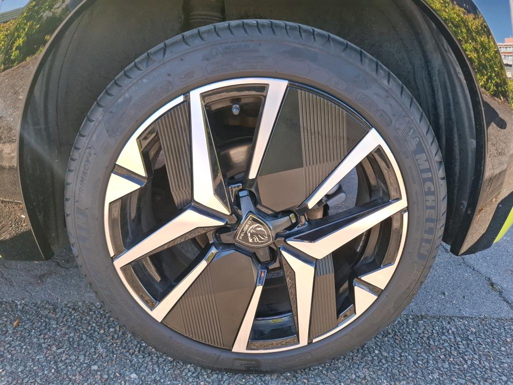 Peugeot 208 Hybrid 136 e-DCS6 GT 2025