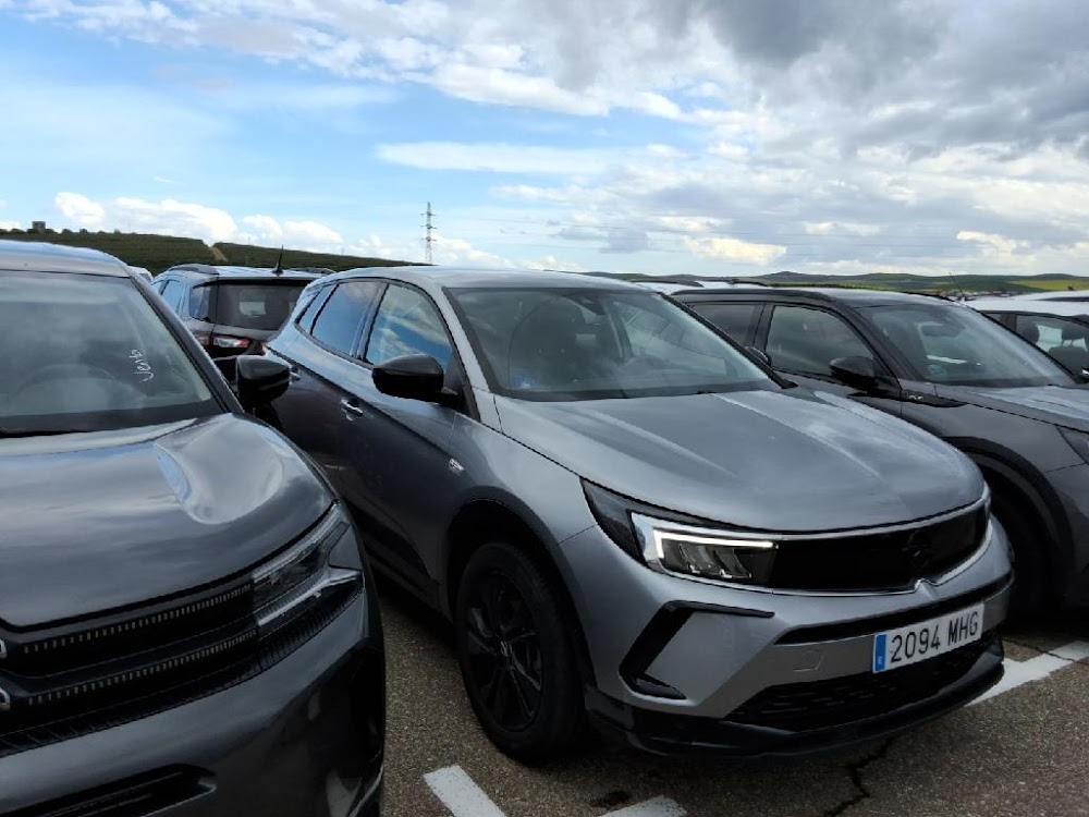 Foto Opel Grandland PHEV 5