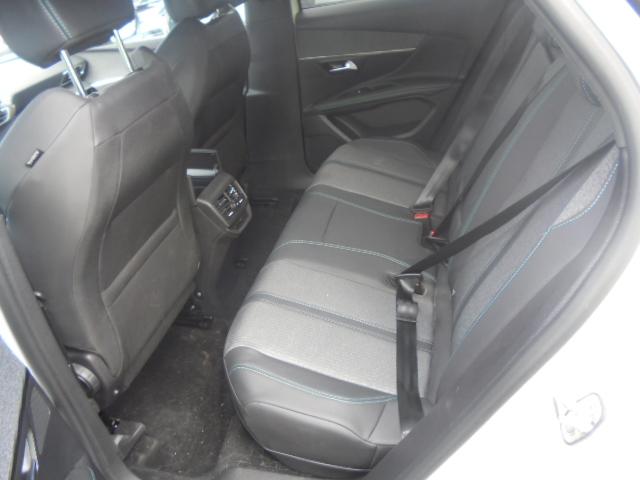 Foto Peugeot 3008 Hybrid 15