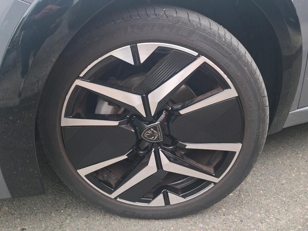 Peugeot 208 Hybrid 100 e-DCS6 GT 2025