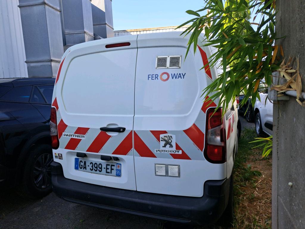 Peugeot PARTNER FOURGON STANDARD 650 KG BLUEHDI 100 S&S BVM5 PREMIUM 2021