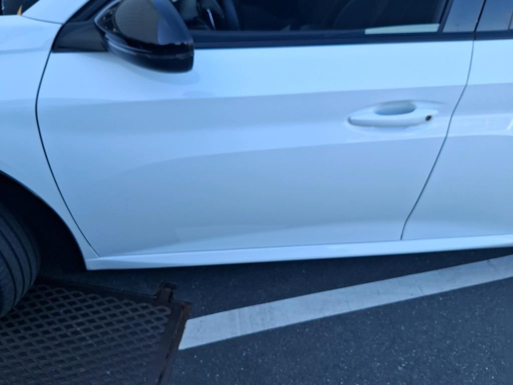 Peugeot 208 Hybrid 136 e-DCS6 GT 2025