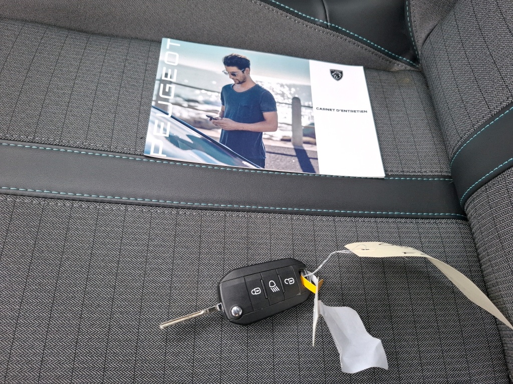 Peugeot 2008 BlueHDi 130 S&S EAT8 Allure 2023