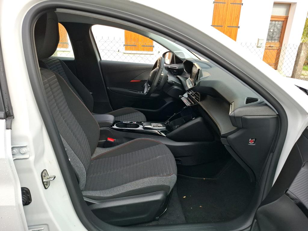 Peugeot 208 ELECTRIQUE 50 KWH 136 ACTIVE BUSINESS R 2023