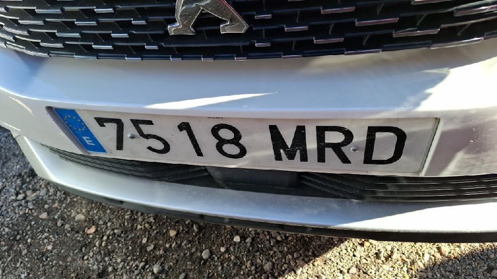 Peugeot 3008 3008 Allure Pack Gasolina 130 S&S 6 Vel. MAN