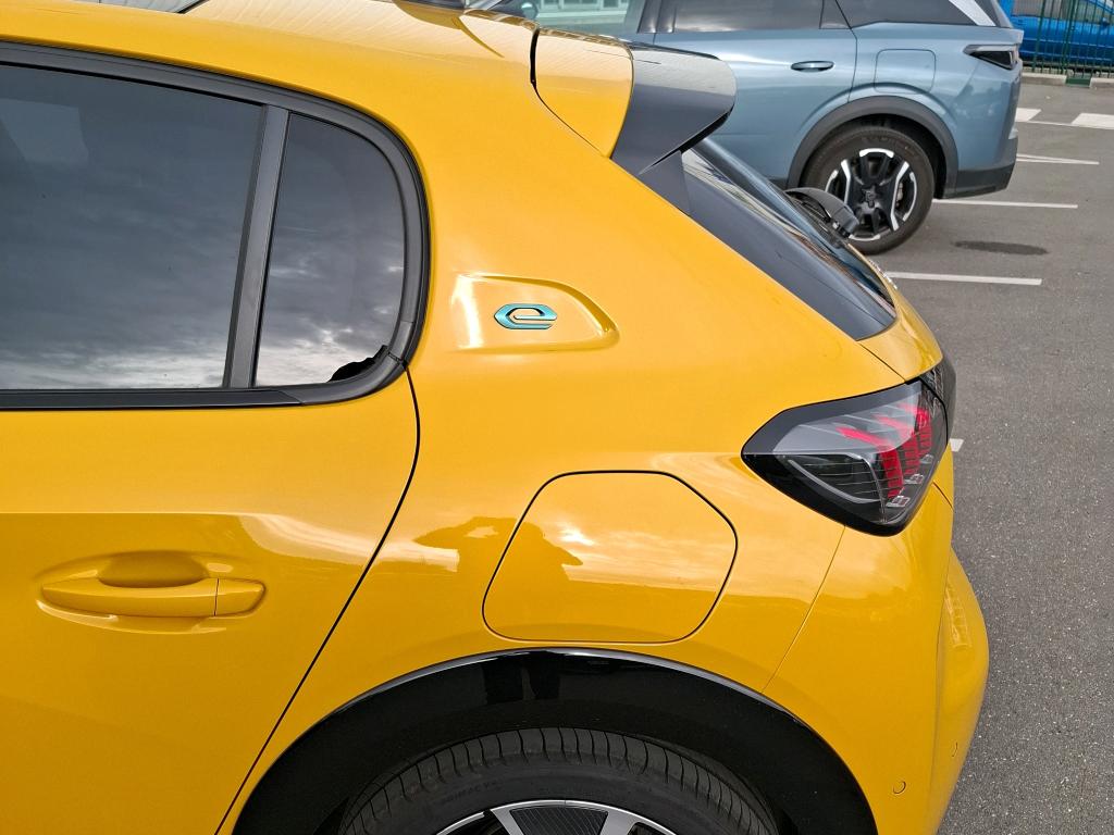 Peugeot 208 Electrique 50 kWh 136ch GT Pack 2022