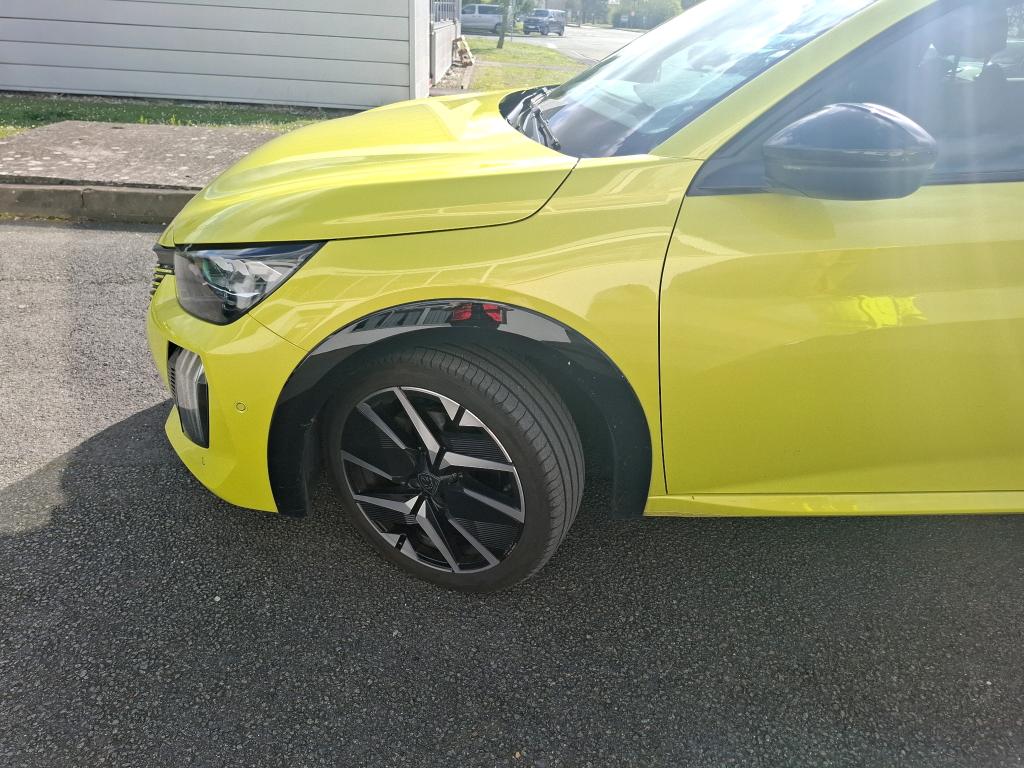Peugeot 208 Hybrid 145 ch e-DCS6 GT 2025