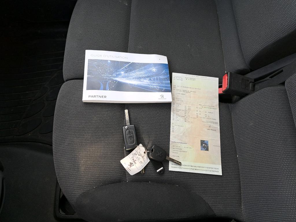 Peugeot PARTNER FOURGON LONG 1.6 BLUEHDI 100 S&S BVM5 PREMIUM 2017