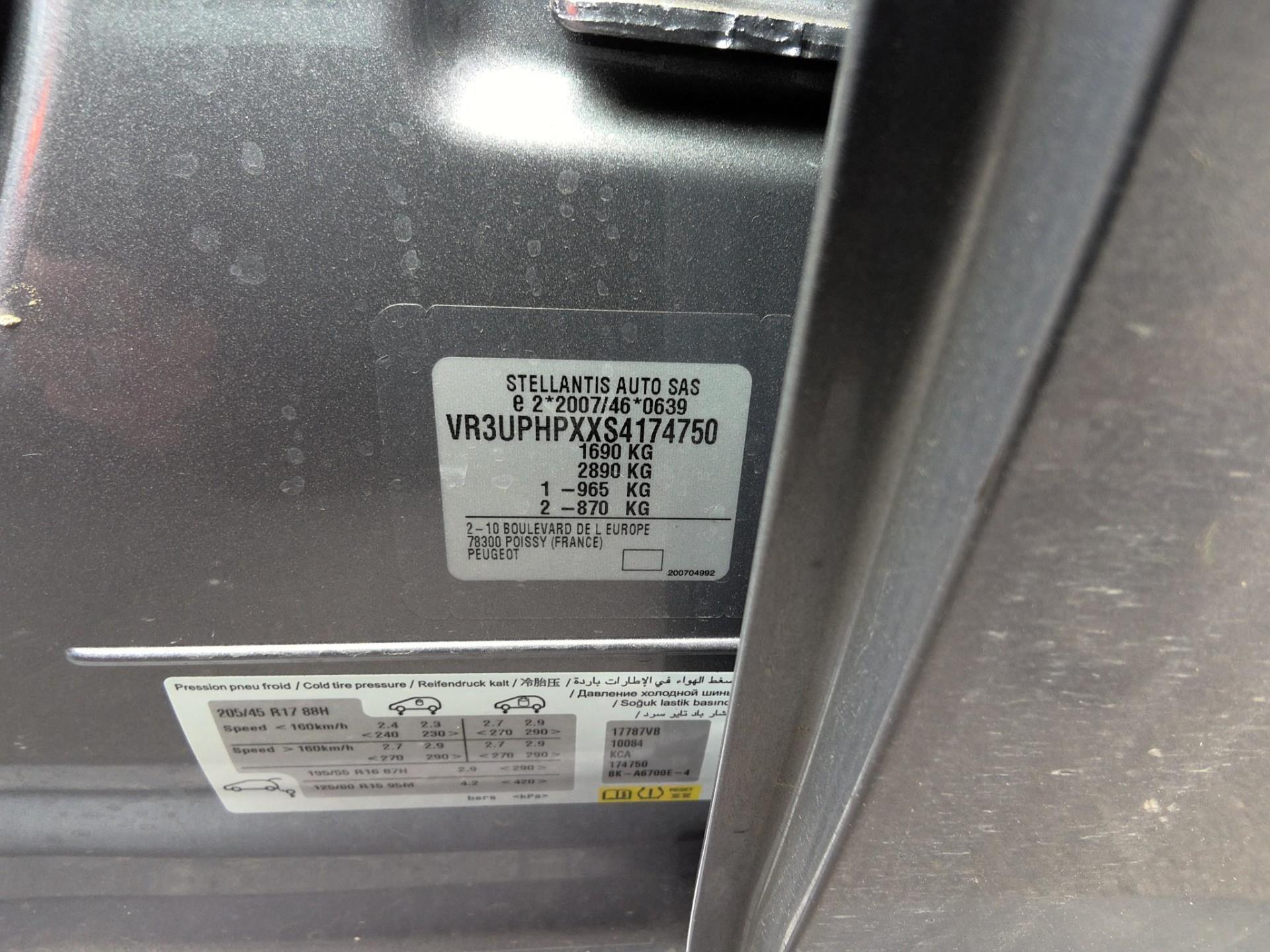 Peugeot 208 Hybrid 110 e-DCS6 GT 2025