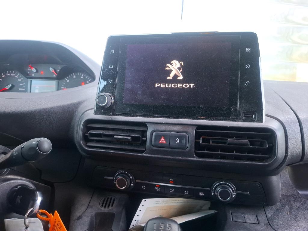 Peugeot PARTNER FOURGON STANDARD 650 KG BLUEHDI 100 S&S BVM5 ASPHALT 2021