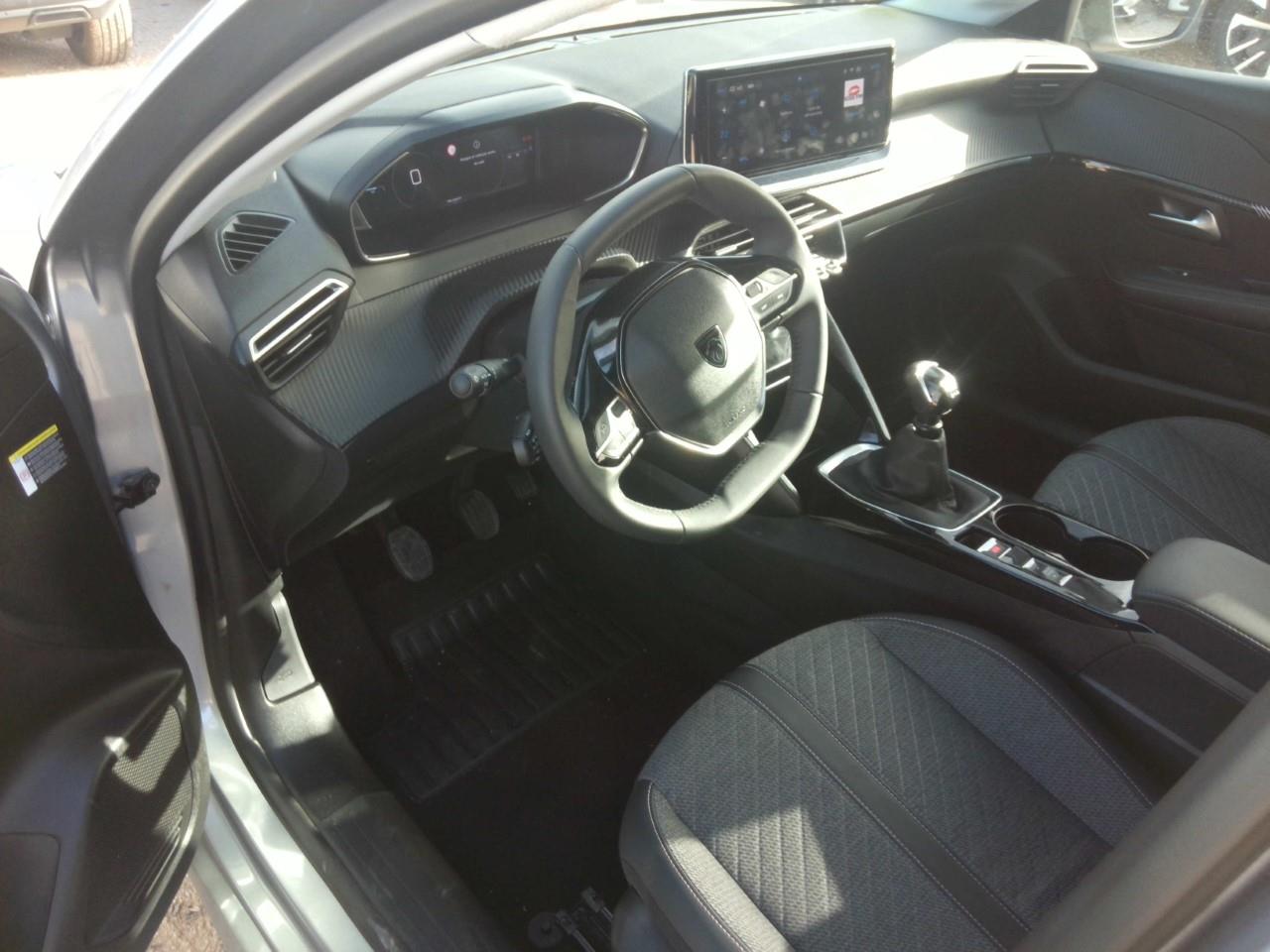 Foto Peugeot 208 3