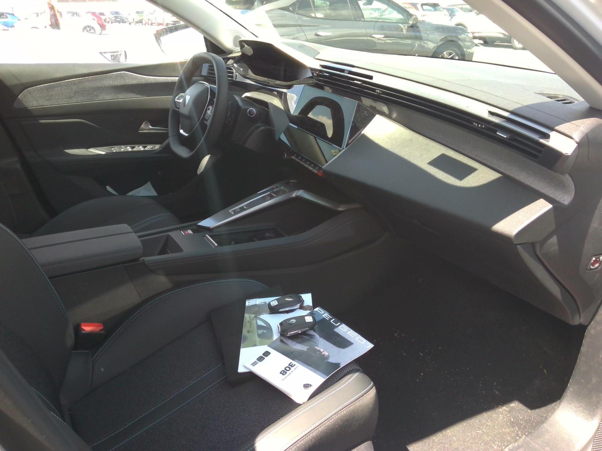 Peugeot 308 PHEV 180 e-EAT8 Allure 2024