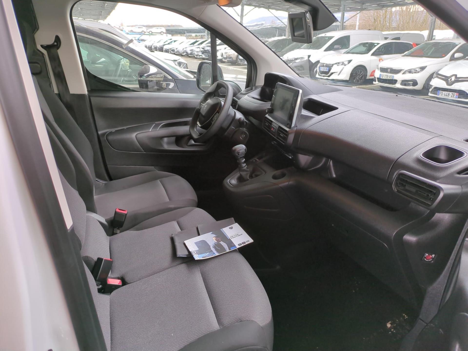 Peugeot PARTNER FOURGON LONG 950 KG BLUEHDI 100 S&S BVM6 ASPHALT 2022