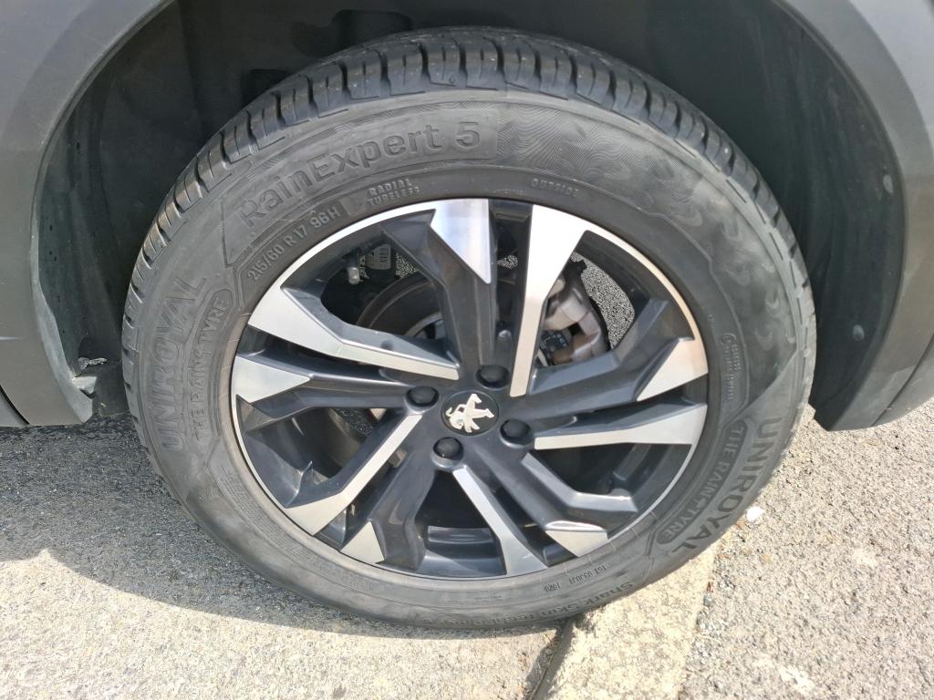 Peugeot 2008 BlueHDi 130 S&S EAT8 Allure Pack 2022