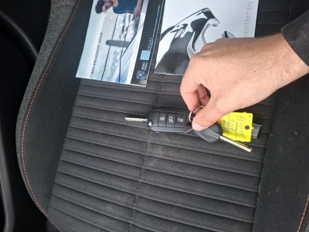 Peugeot 2008 BlueHDi 110 S&S BVM6 Active Business 2021