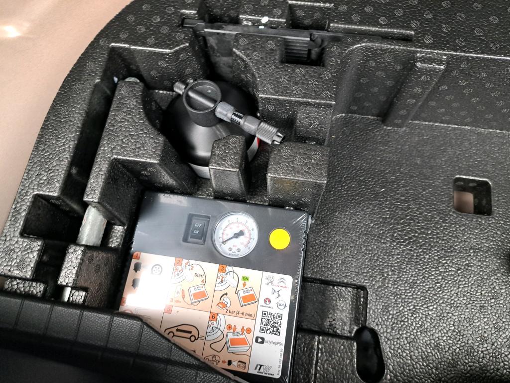 Peugeot 2008 Electrique 136 ch Allure 2022