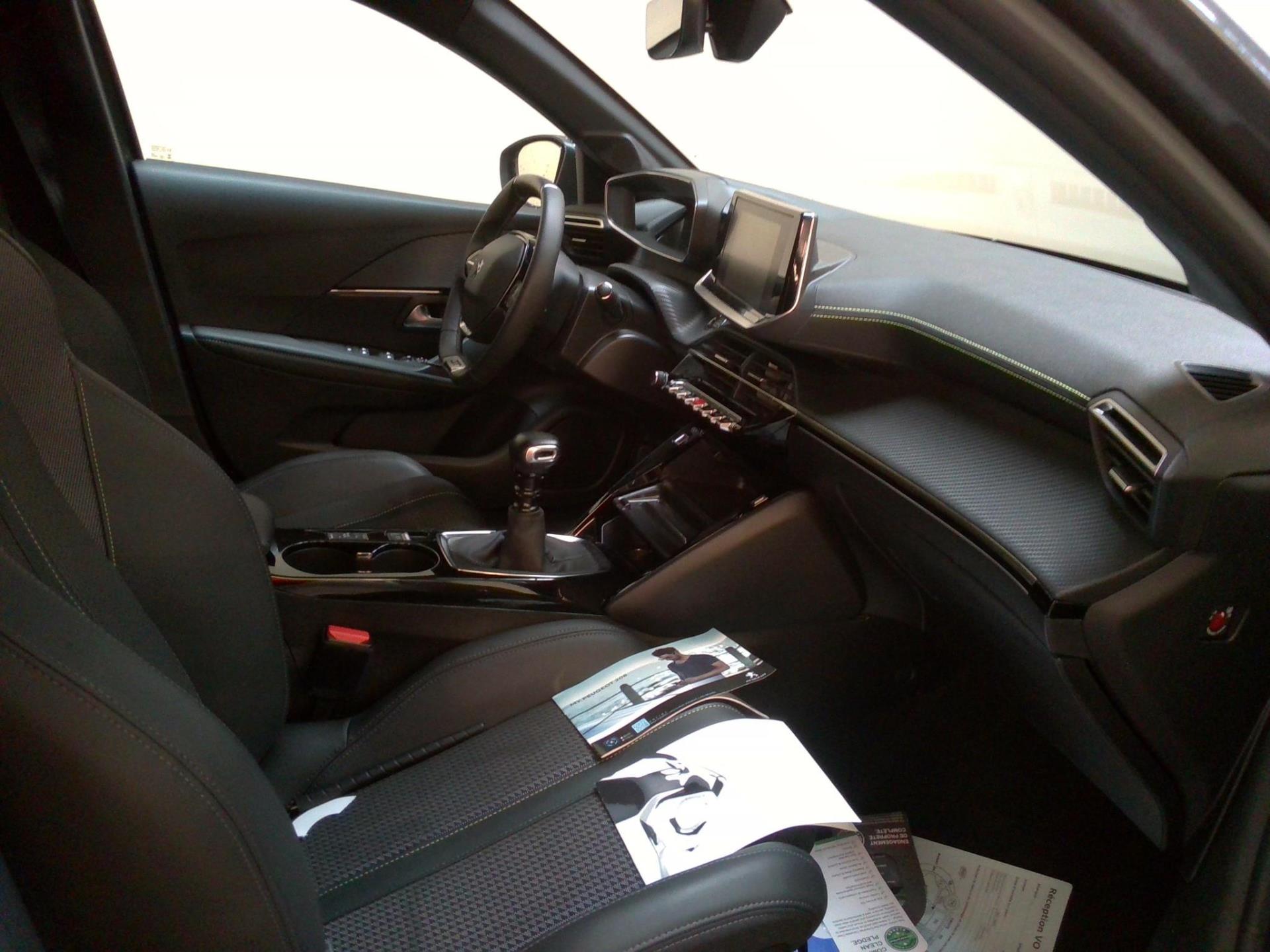 Peugeot 208 BlueHDi 100 S&S BVM6 GT 2023
