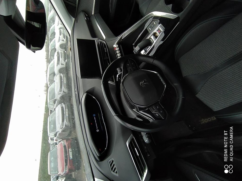 Foto Peugeot 3008 Hybrid 11