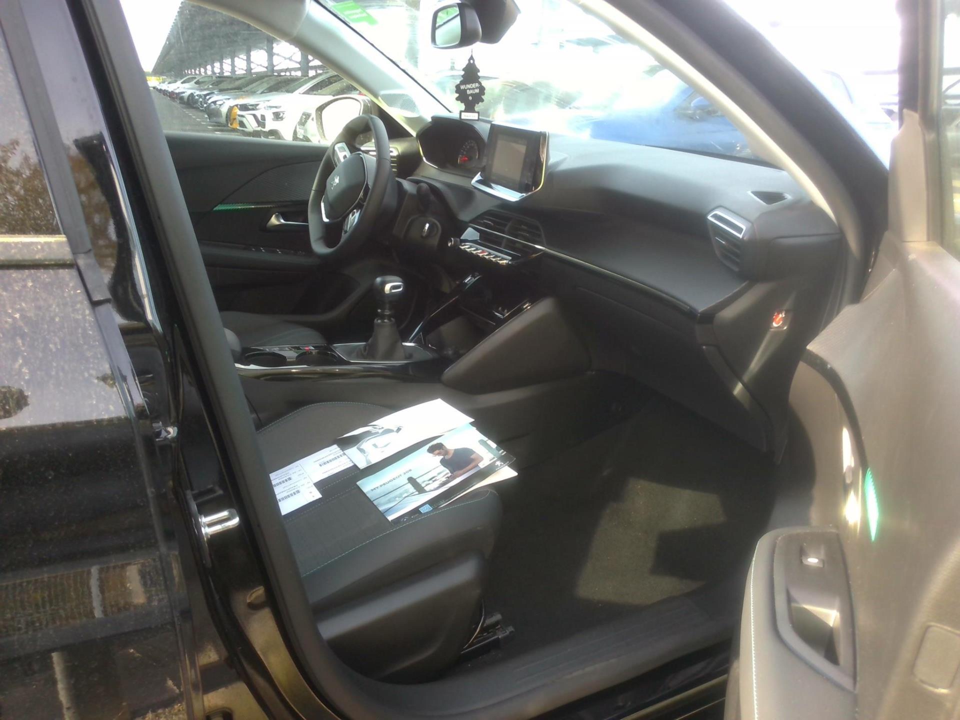 Peugeot 208 PureTech 100 S&S BVM6 Allure 2023