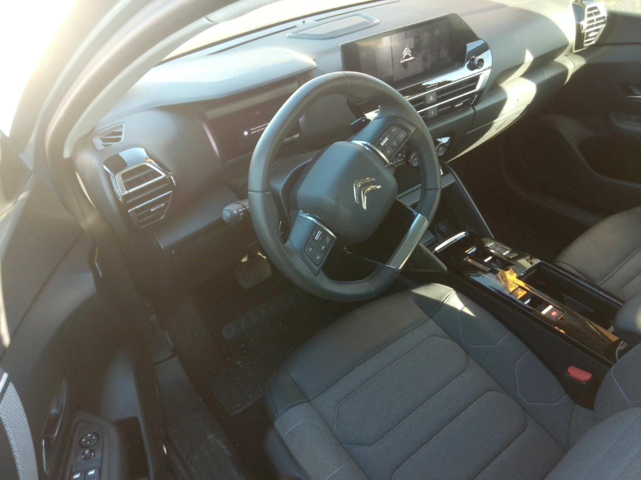 Foto Citroën C4 X 3
