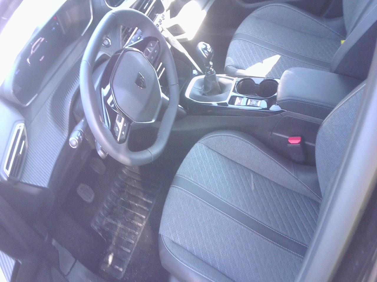 Foto Peugeot 2008 3