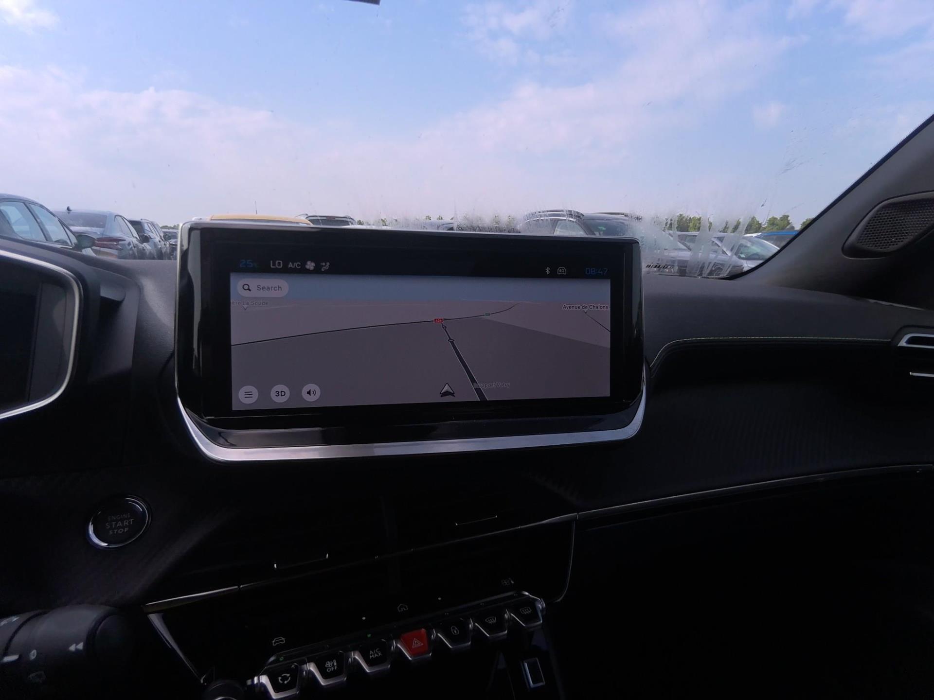 Peugeot 2008 Hybrid 136 e-DCS6 GT 2025