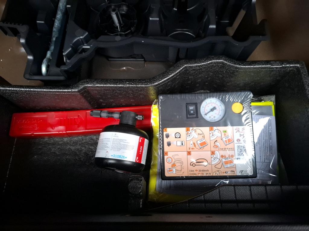 Peugeot 2008 BlueHDi 130 S&S EAT8 Allure Business 2021